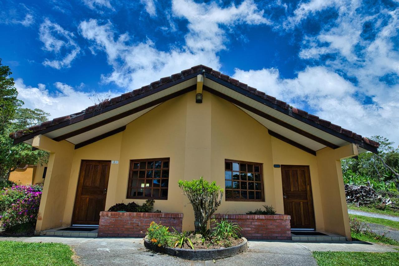 Hotel Villa Zurqui San Isidro  エクステリア 写真