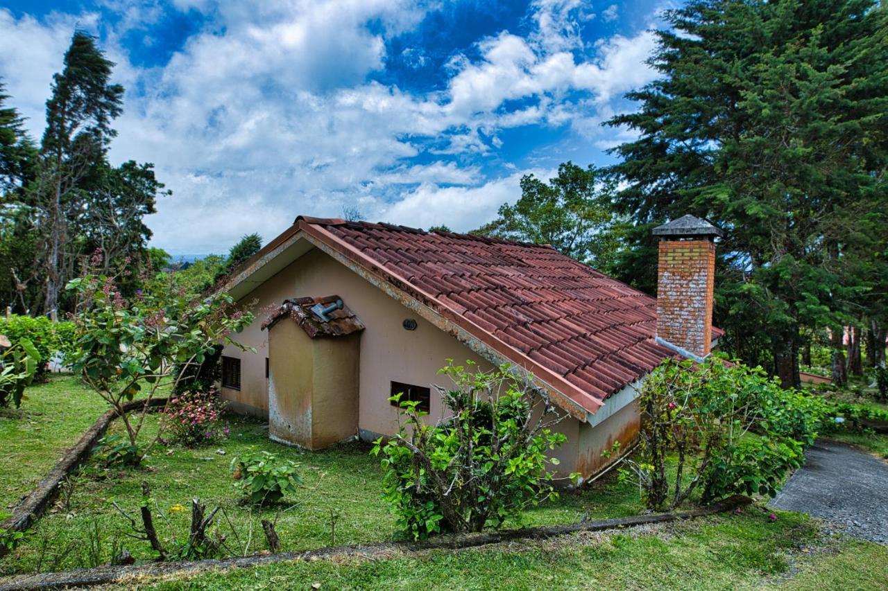 Hotel Villa Zurqui San Isidro  エクステリア 写真