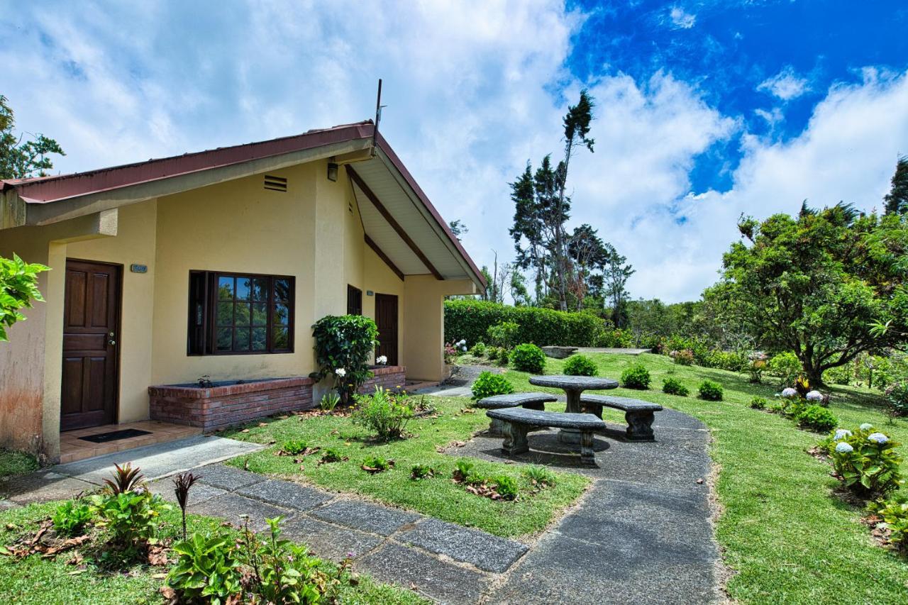 Hotel Villa Zurqui San Isidro  エクステリア 写真