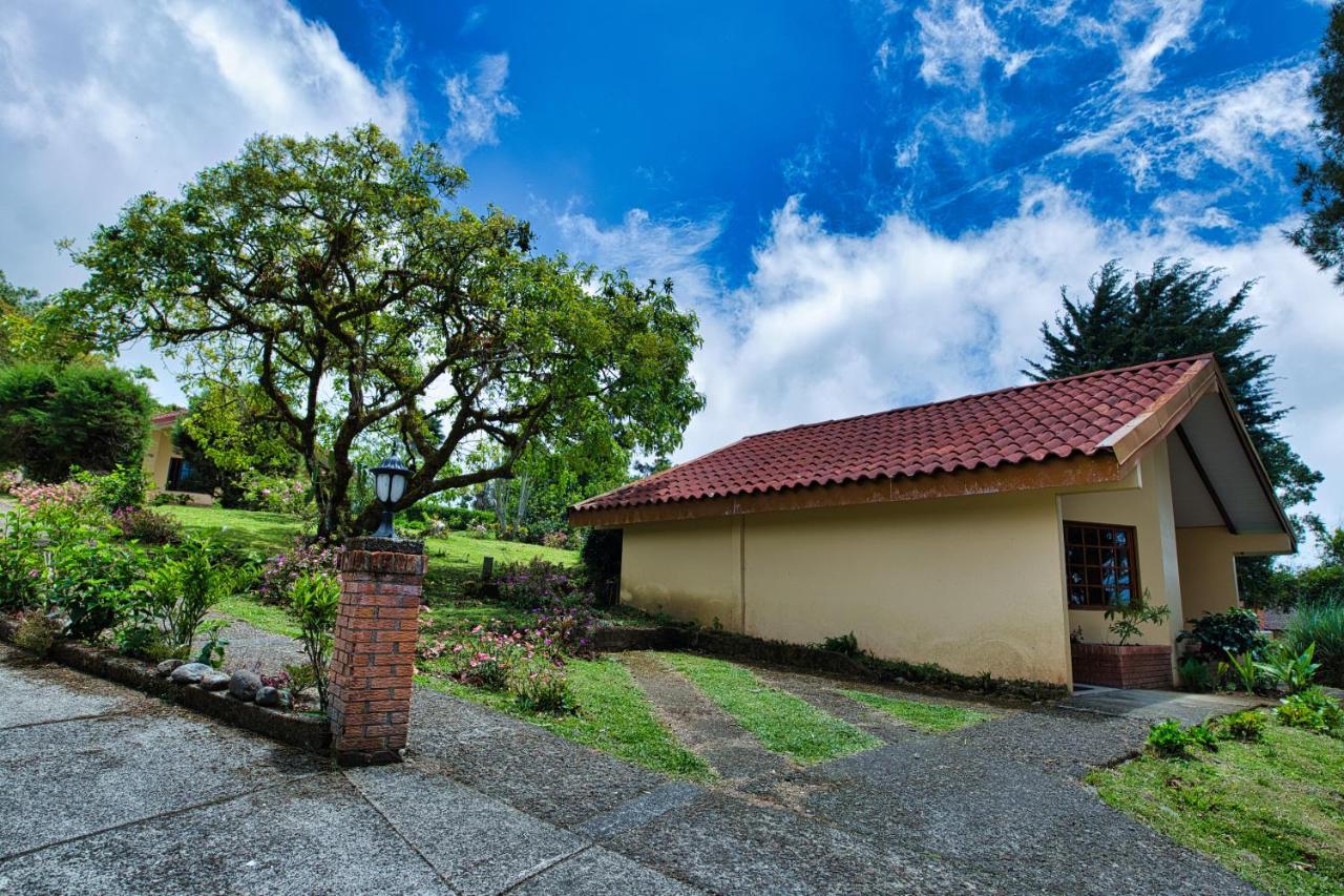 Hotel Villa Zurqui San Isidro  エクステリア 写真