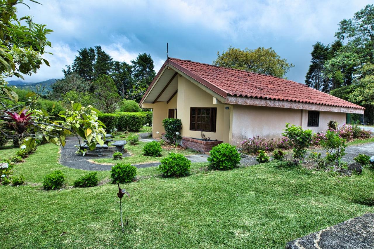 Hotel Villa Zurqui San Isidro  エクステリア 写真