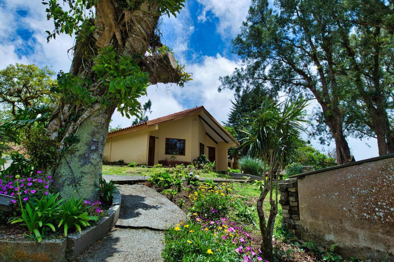 Hotel Villa Zurqui San Isidro  エクステリア 写真