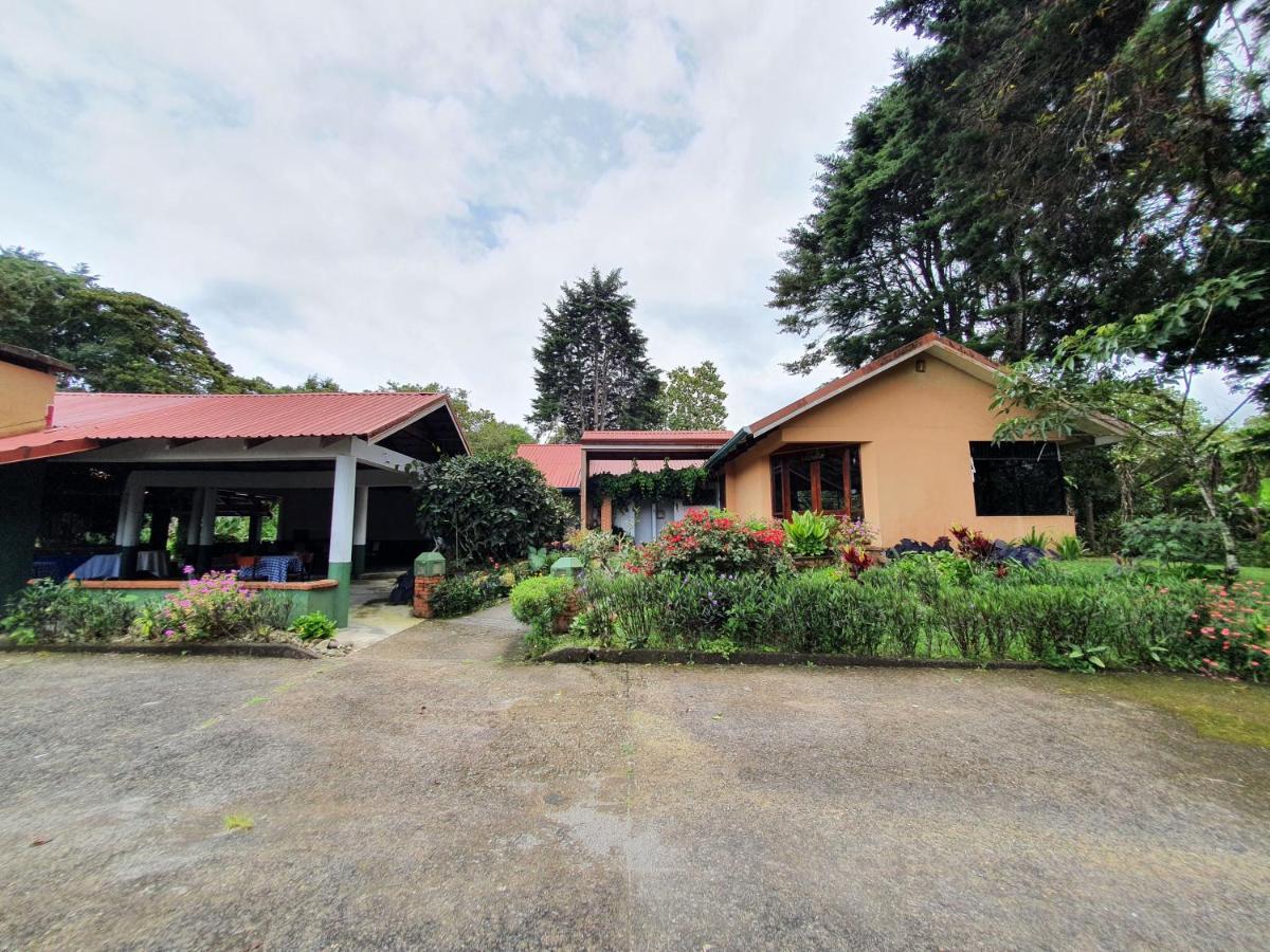 Hotel Villa Zurqui San Isidro  エクステリア 写真