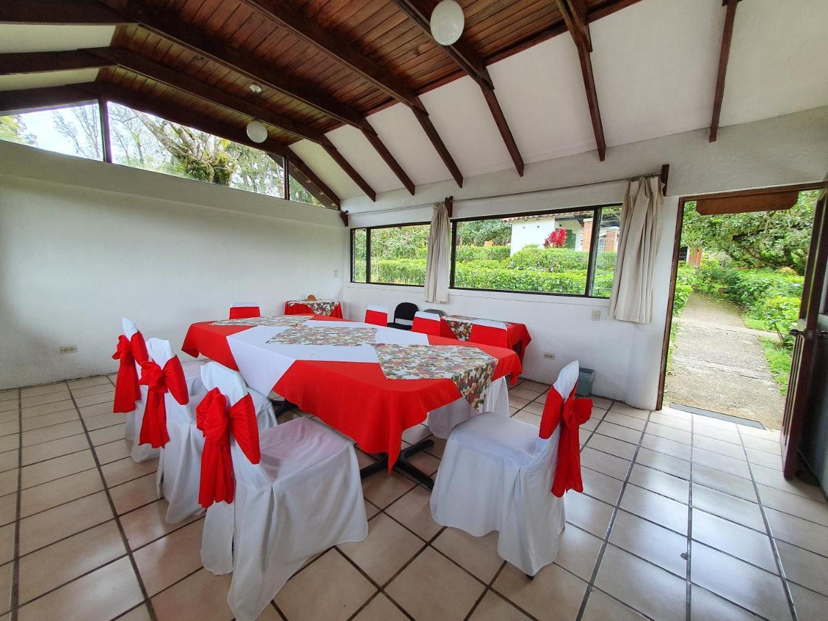 Hotel Villa Zurqui San Isidro  エクステリア 写真