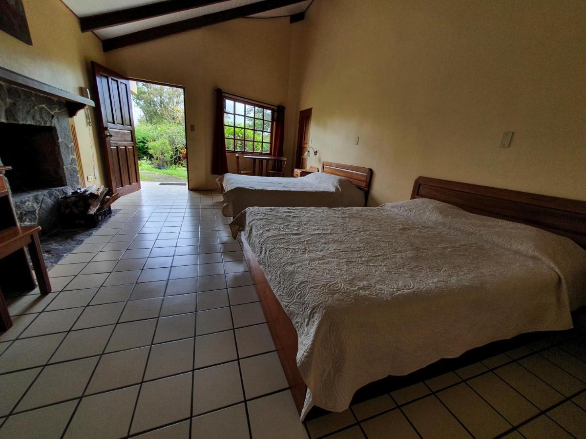 Hotel Villa Zurqui San Isidro  エクステリア 写真