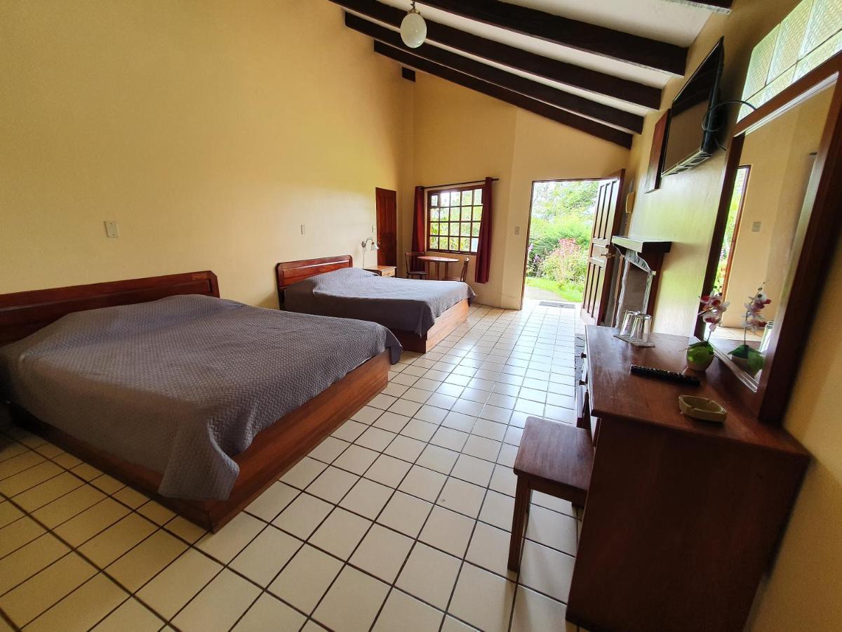 Hotel Villa Zurqui San Isidro  エクステリア 写真