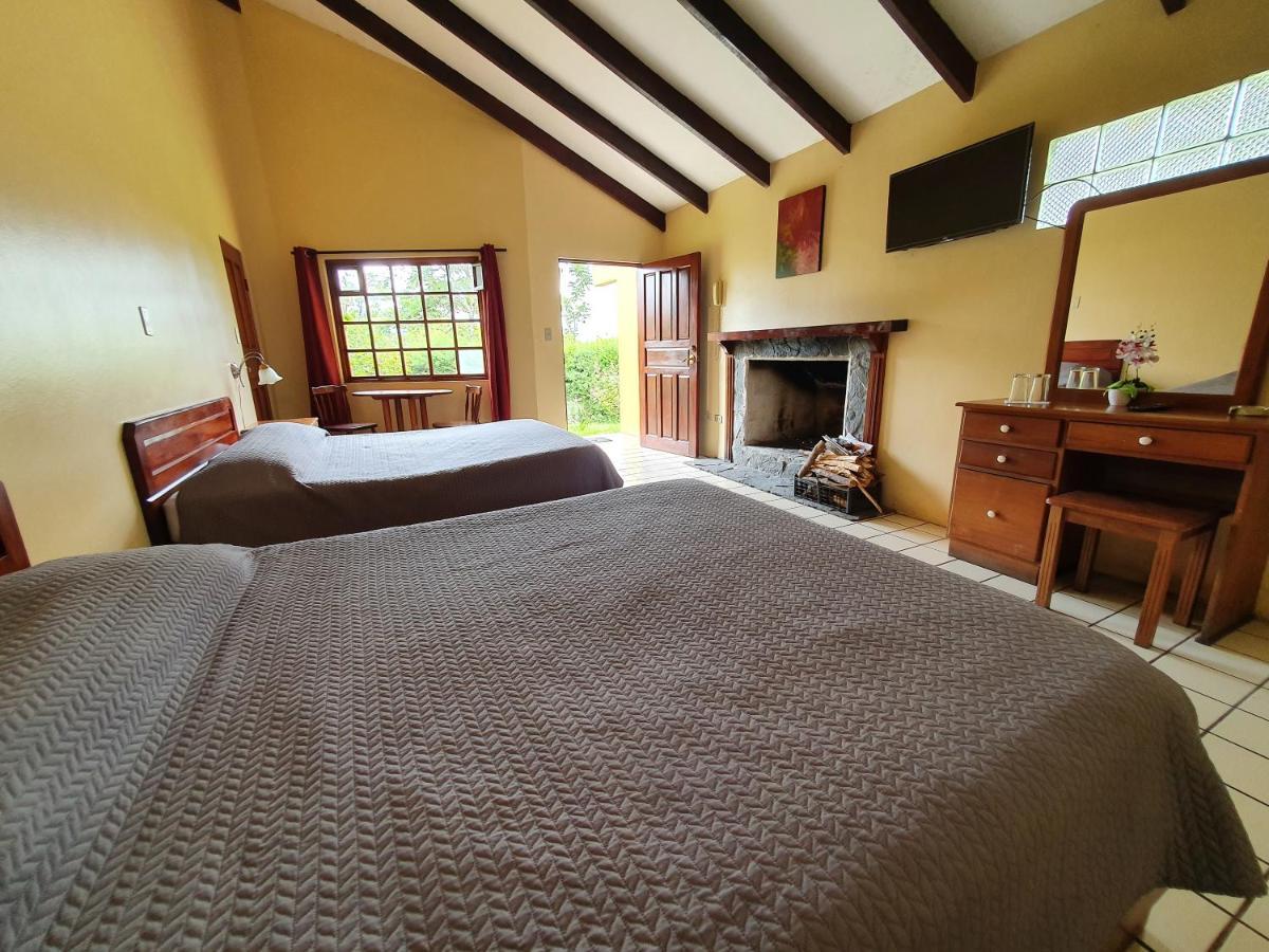 Hotel Villa Zurqui San Isidro  エクステリア 写真